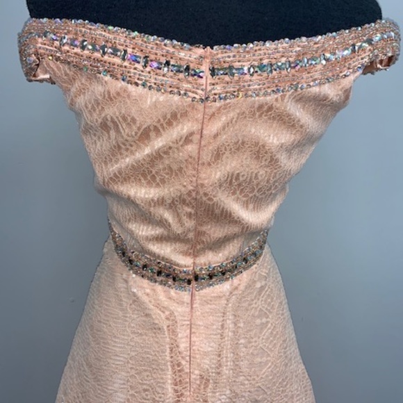 Dress - Picture 5 of 7